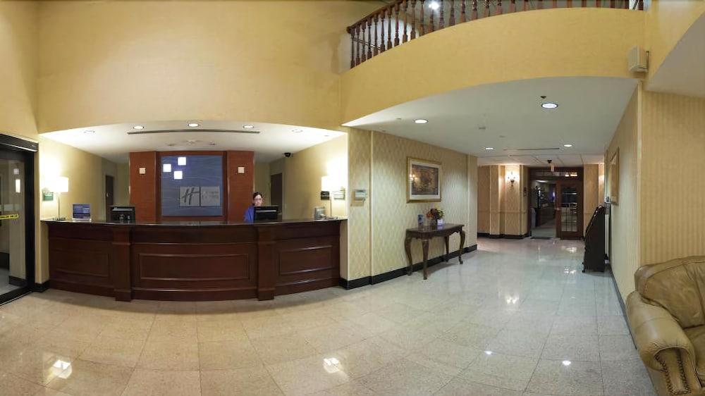 Holiday Inn Express Hotel & Suites-North East By Ihg Exterior foto