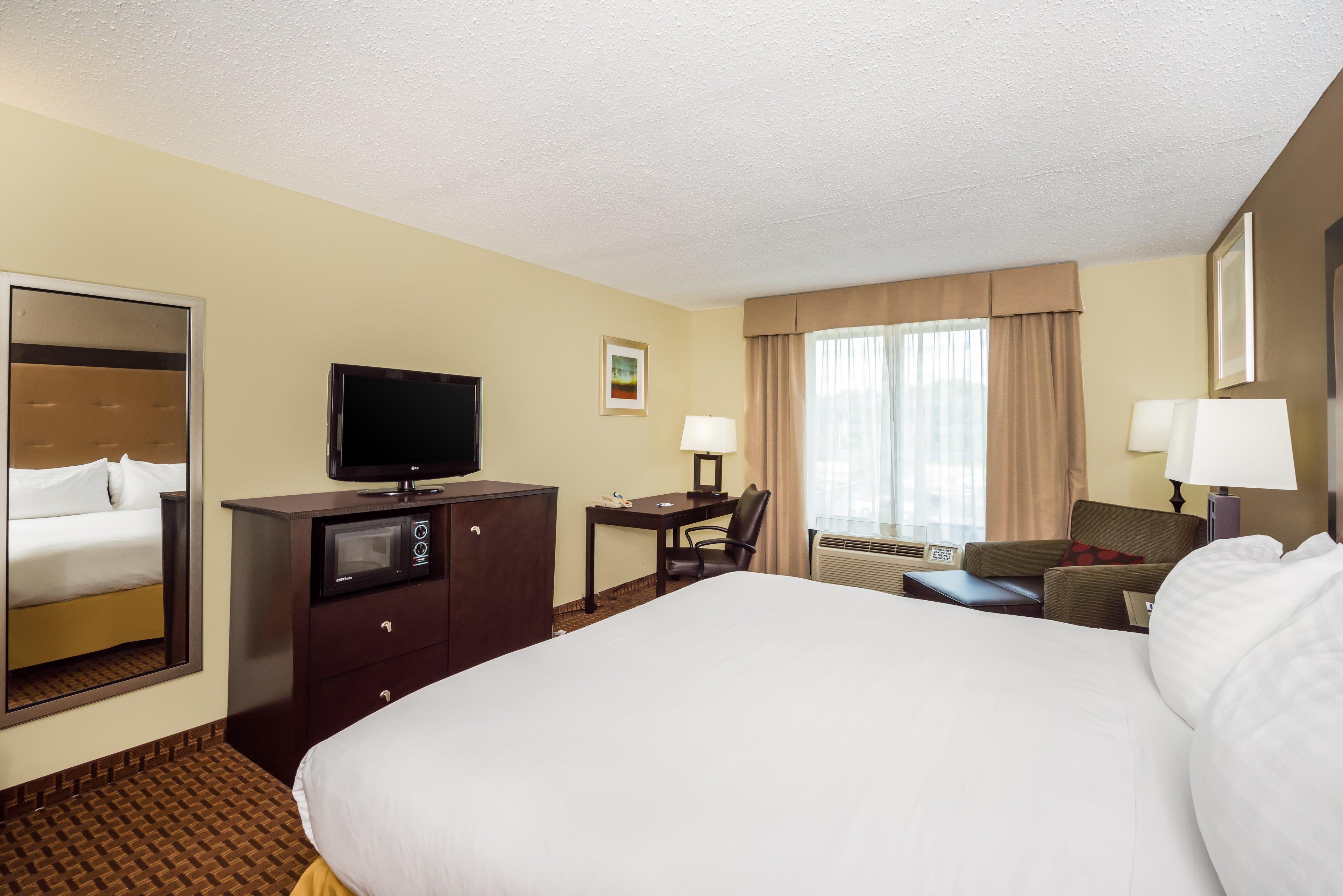 Holiday Inn Express Hotel & Suites-North East By Ihg Exterior foto