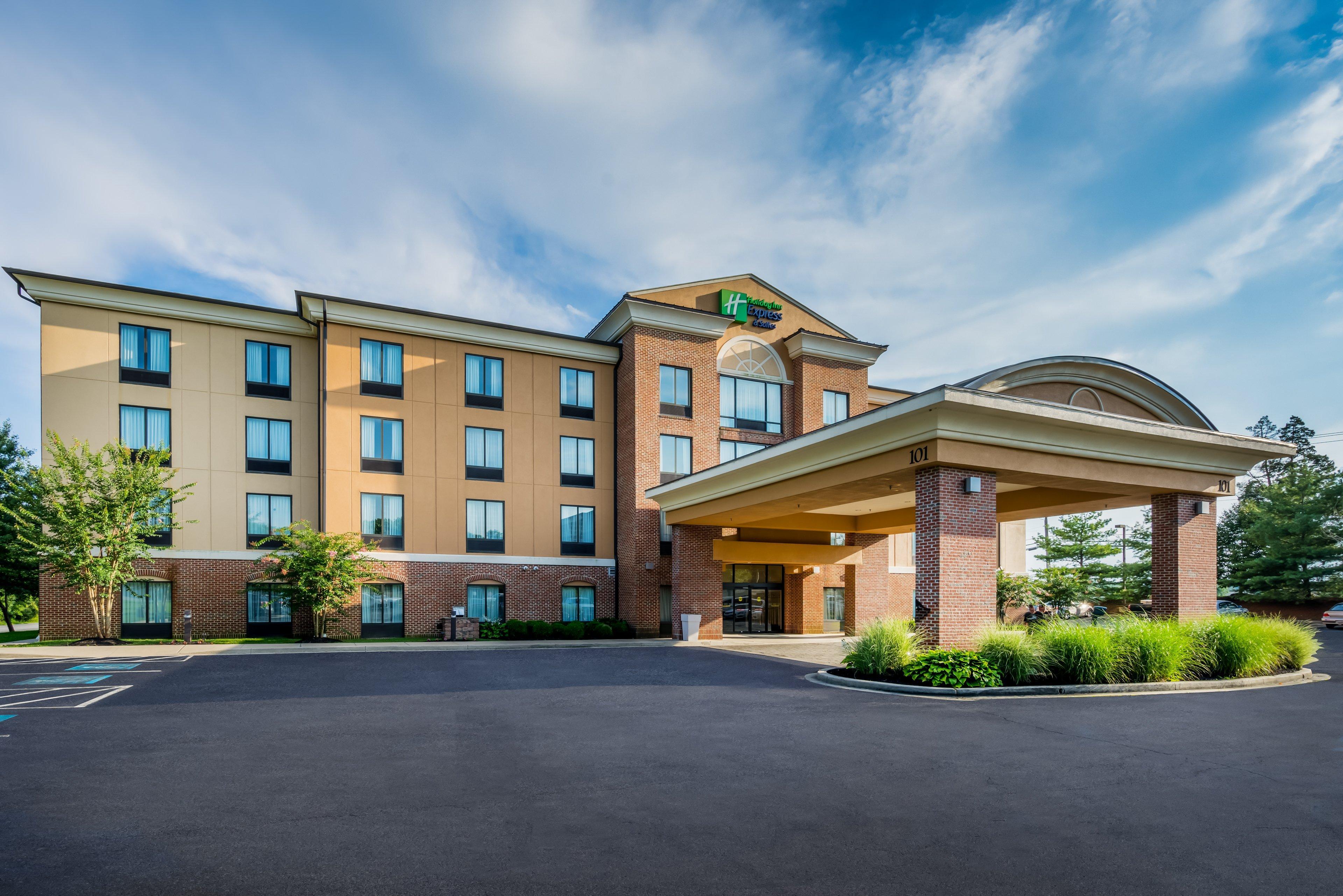Holiday Inn Express Hotel & Suites-North East By Ihg Exterior foto