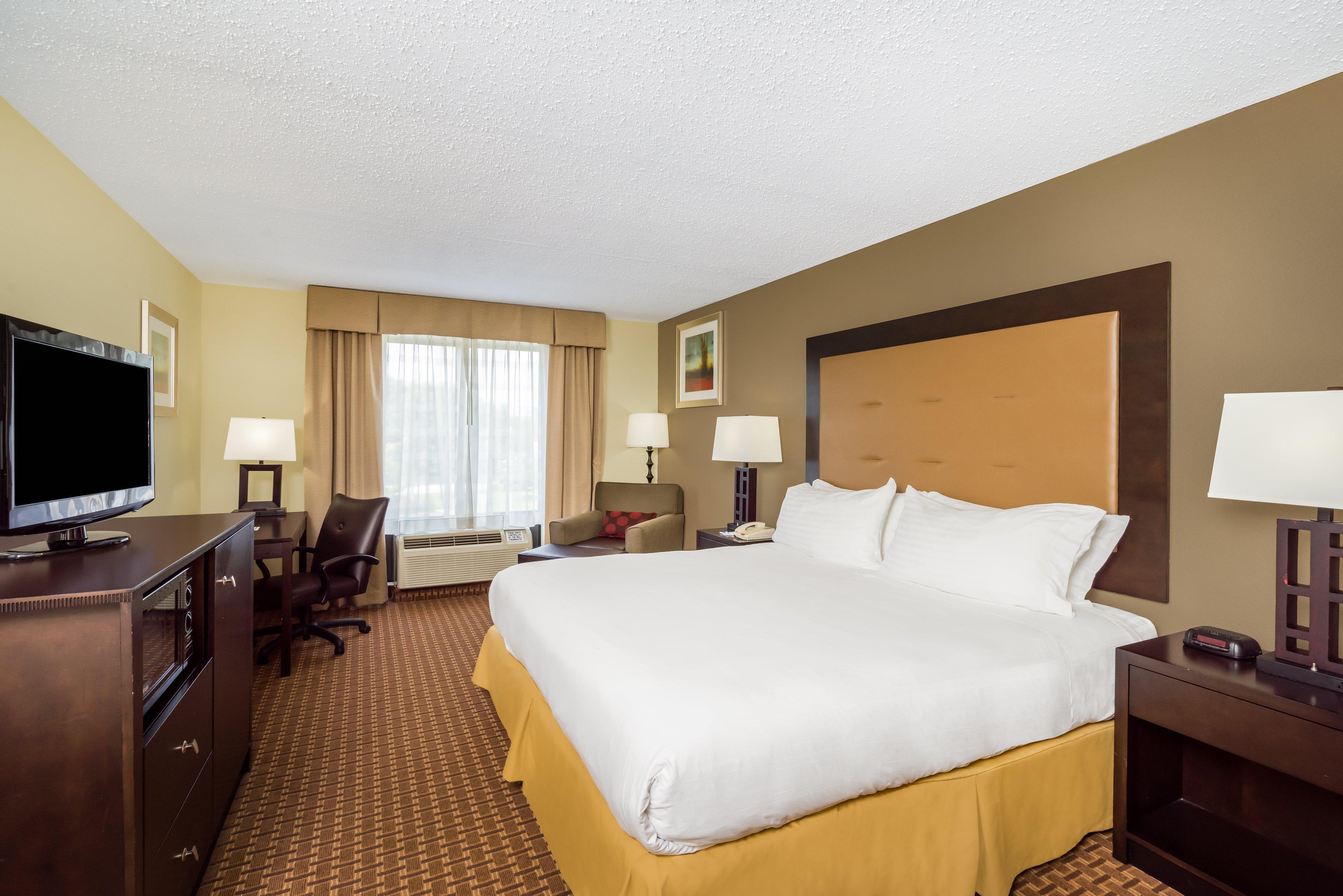 Holiday Inn Express Hotel & Suites-North East By Ihg Exterior foto