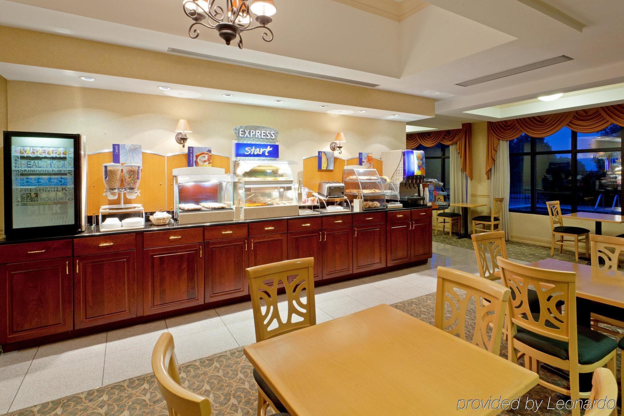 Holiday Inn Express Hotel & Suites-North East By Ihg Restaurante foto