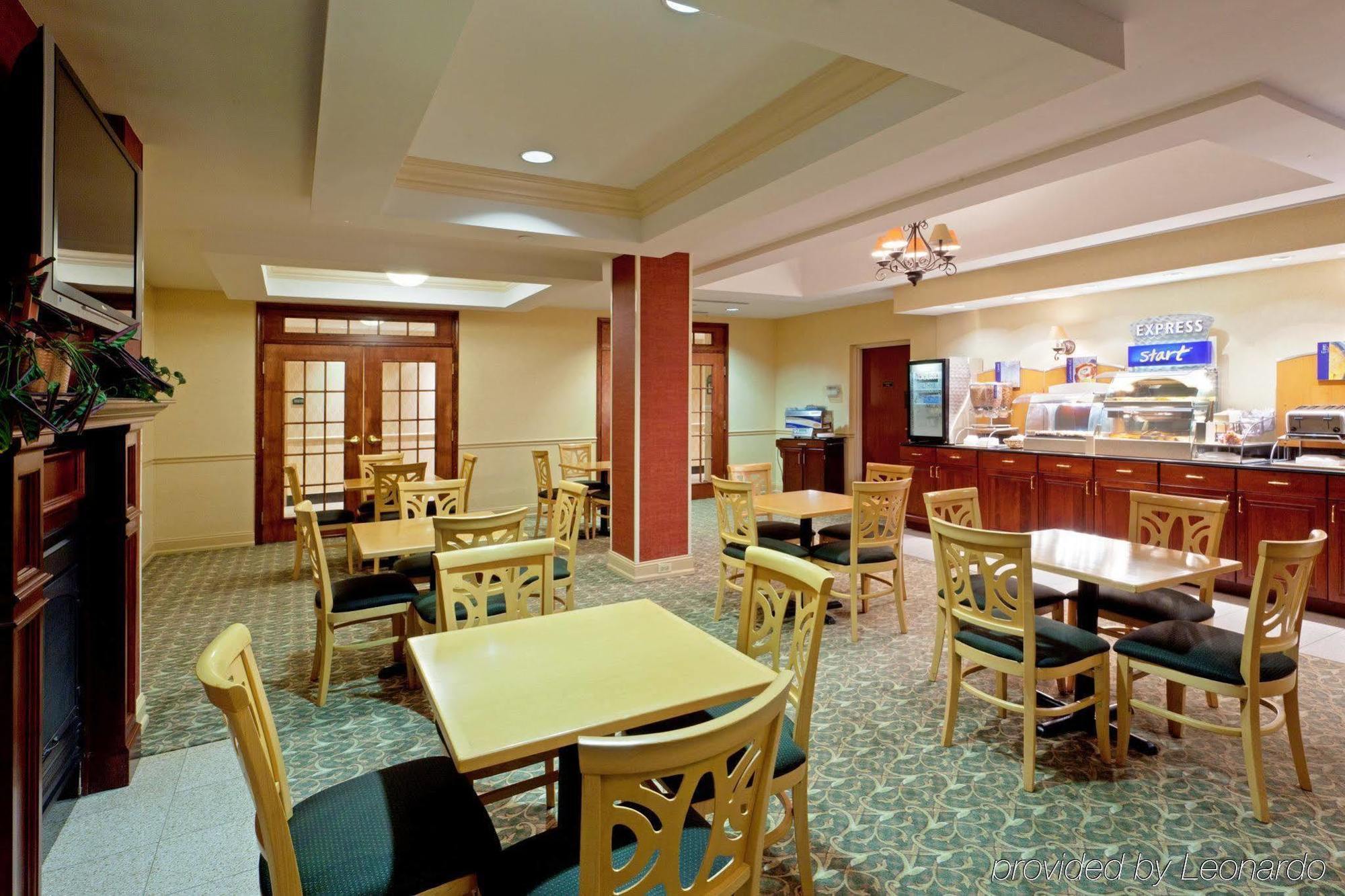 Holiday Inn Express Hotel & Suites-North East By Ihg Exterior foto
